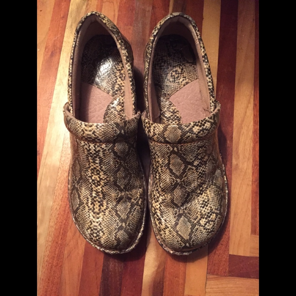 Boc slip on